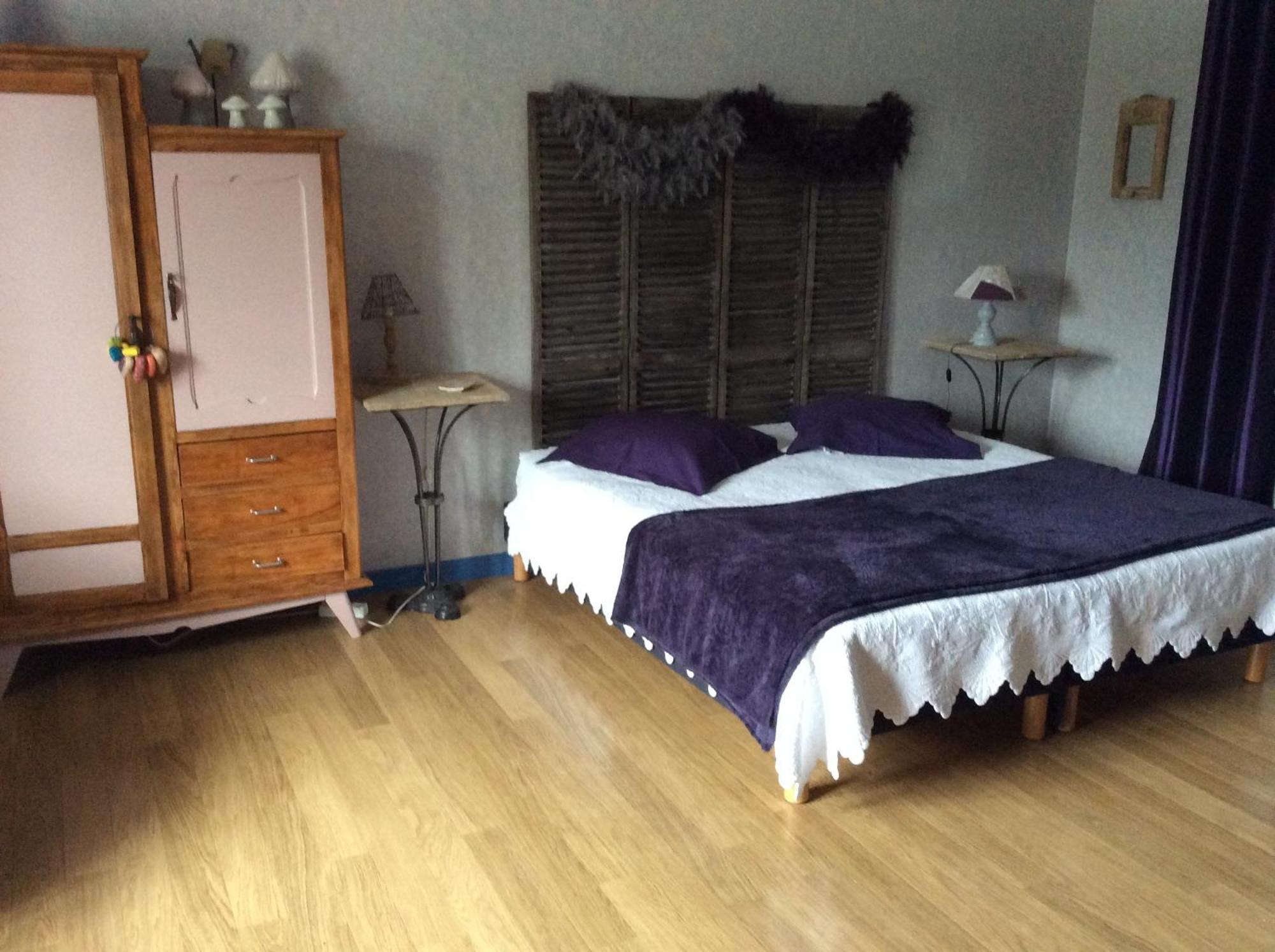 Bed and Breakfast Le Relais Du Grand Logis à Civrieux Chambre photo
