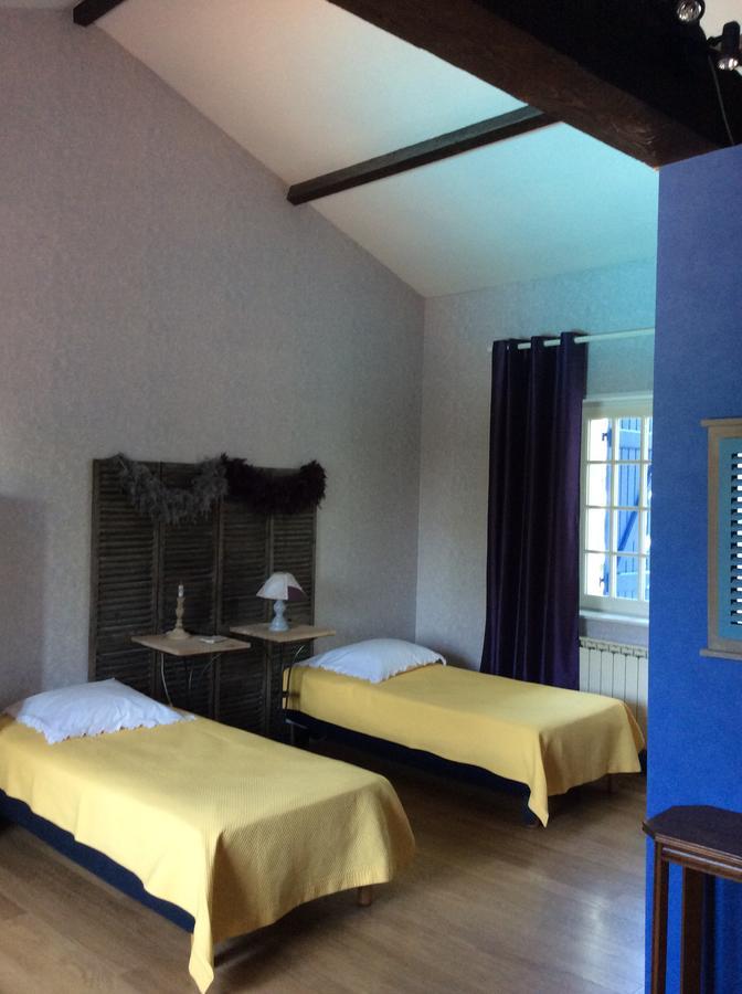 Bed and Breakfast Le Relais Du Grand Logis à Civrieux Extérieur photo